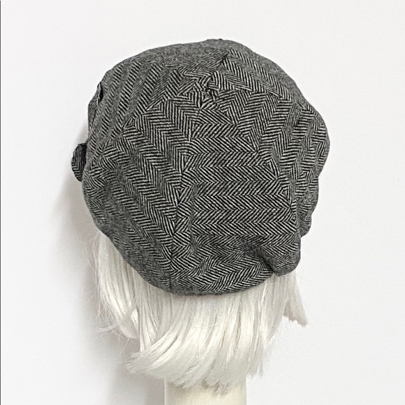 Wool beret flower - Picture 4 of 4